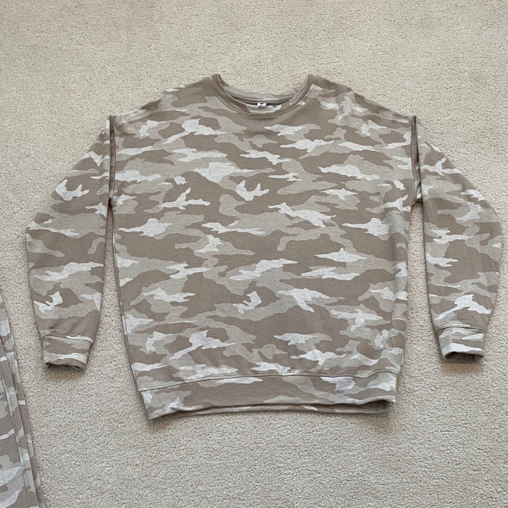 🌸ATHLETA SET Camo Print Jogger Set - Picture 3 of 11